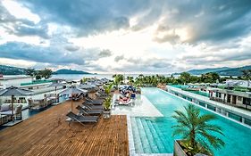 โรงแรมโคลเวอร์ ป่าตอง ภูเก็ต (มาตรฐาน SHA Plus+)